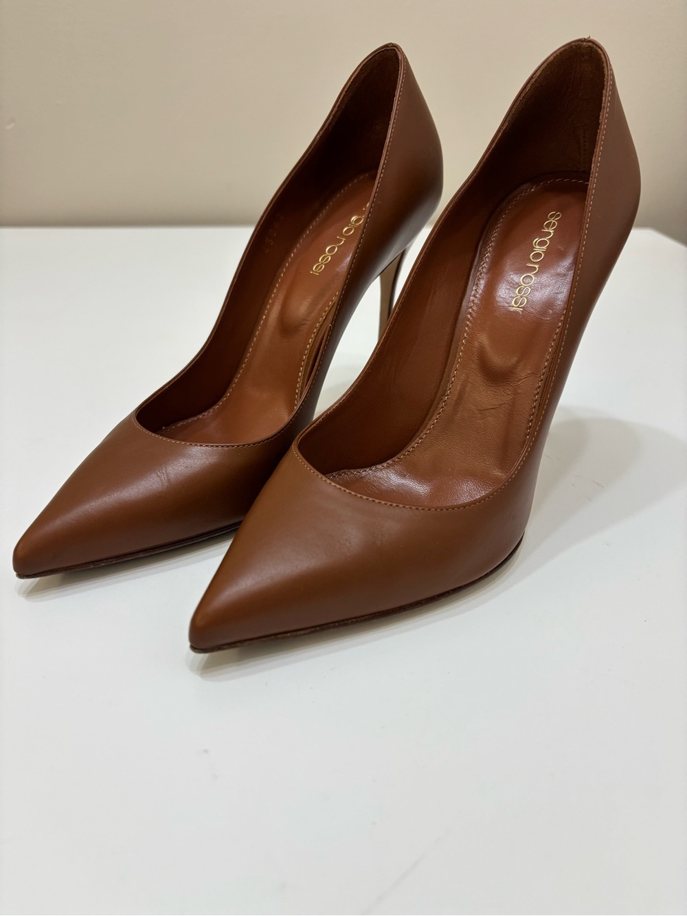 👠 Sergio Rossi Cognac Leather Pointed-Toe Pumps | Size 38